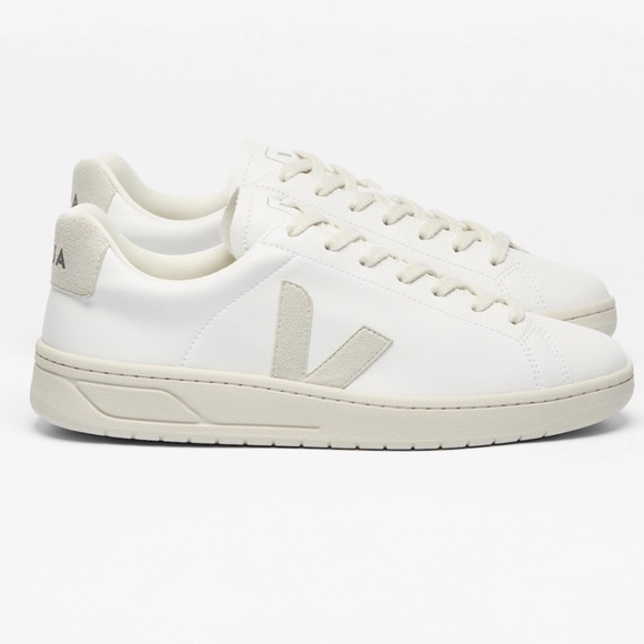 Veja women’s  White Sneakers - Picture 1 of 10